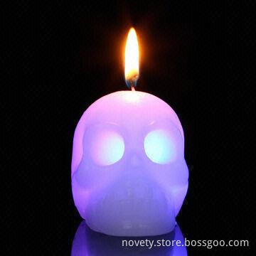 LED Skull Real Smokeless Wax Candle, really change colors when lit